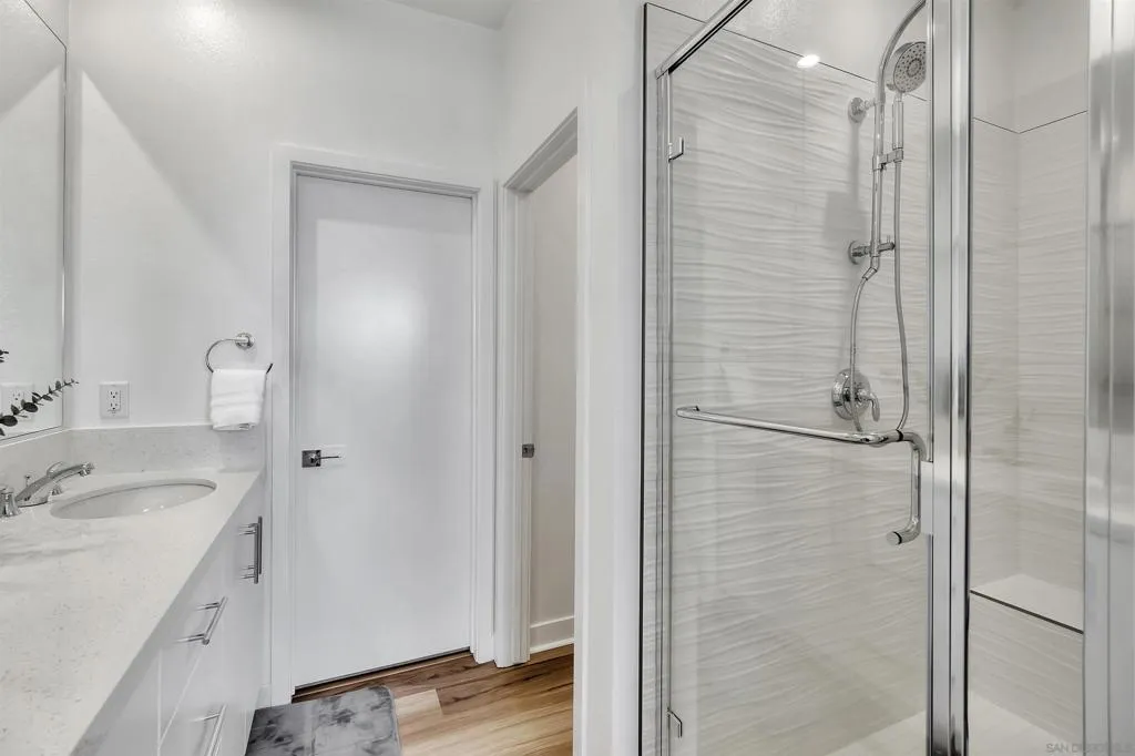 1531 W Bushell, Anaheim, California 92805 home-pic-31